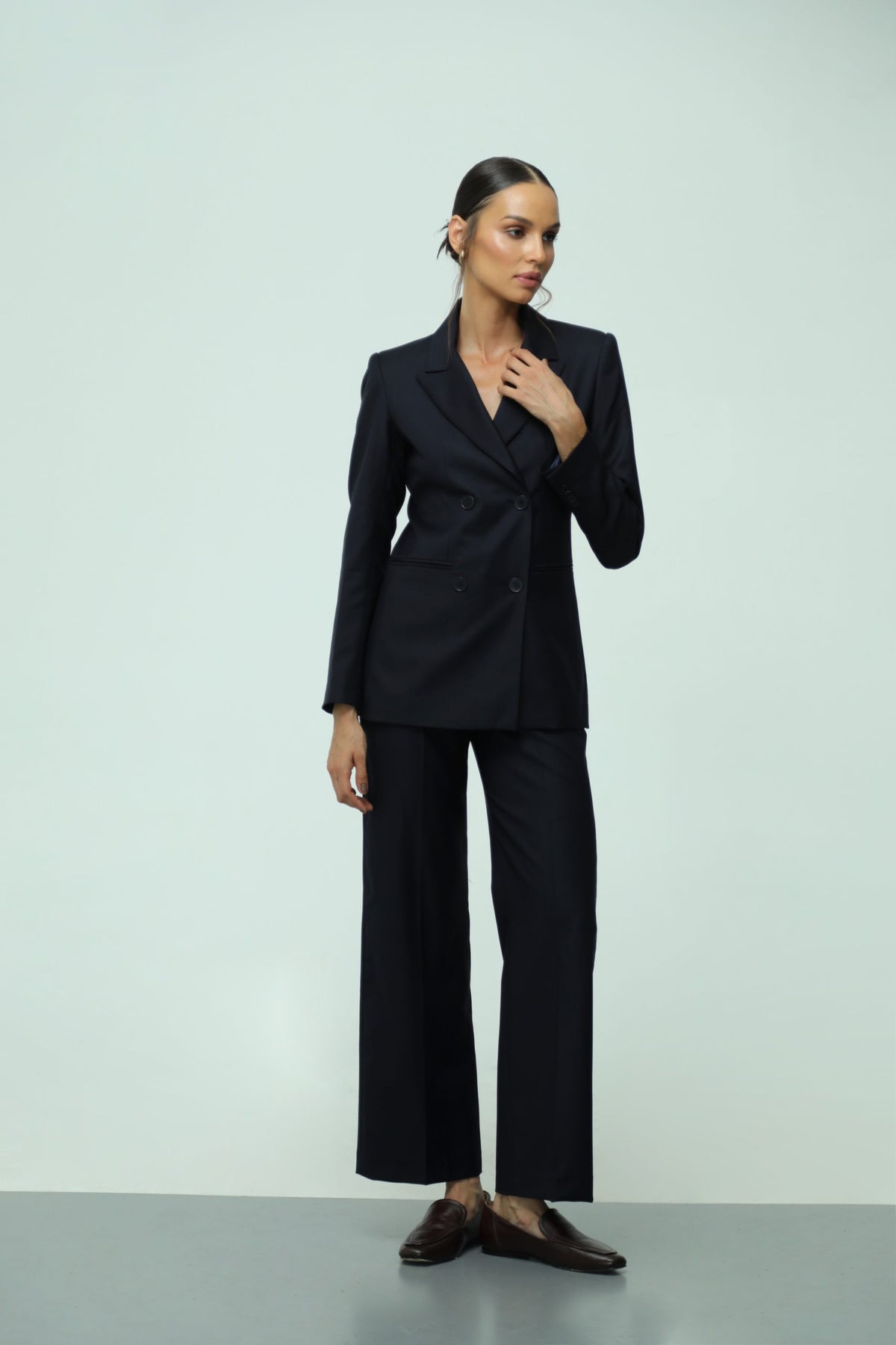 Vittoria Dark Navy Wool Suit 2